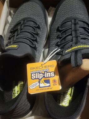 Skechers (Big Boys)  Kids Black and Gray Hands-Free Slip-On Sneakers